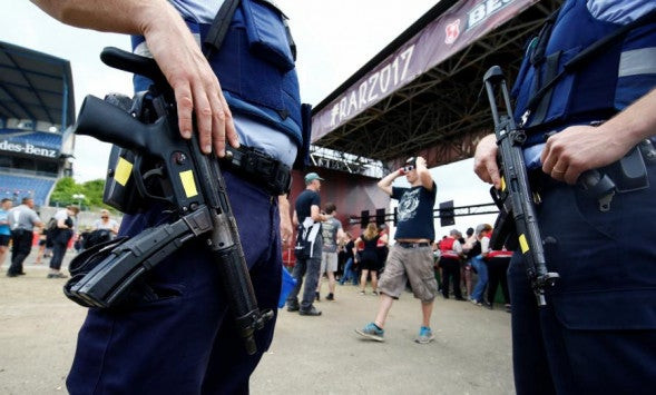 Φωτιά σε κέντρο μεταναστών στη Γερμανία – 37 τραυματίες